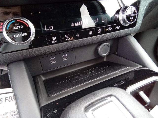 2026 Mitsubishi Outlander ES