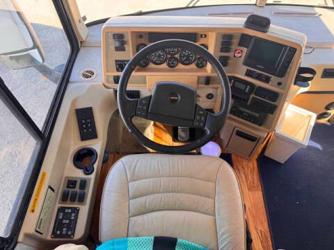 2004 Freightliner XC Chassis