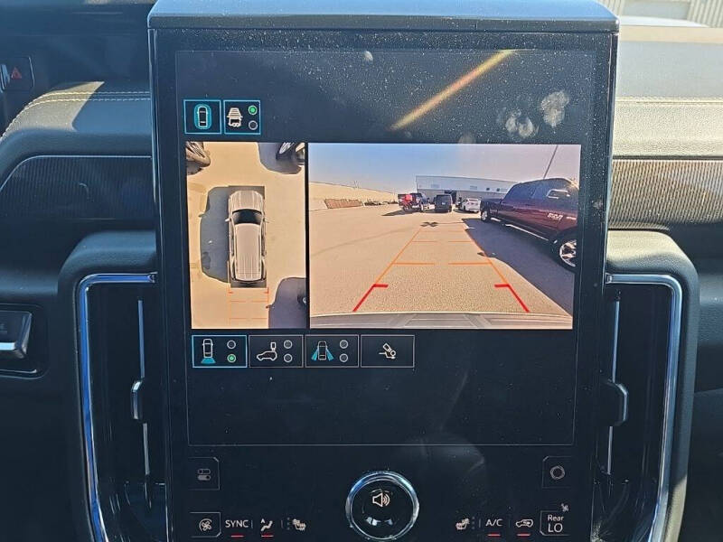 2025 GMC Yukon Elevation