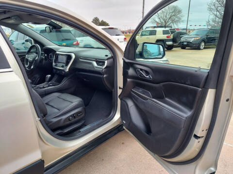 2017 GMC Acadia SLT-1