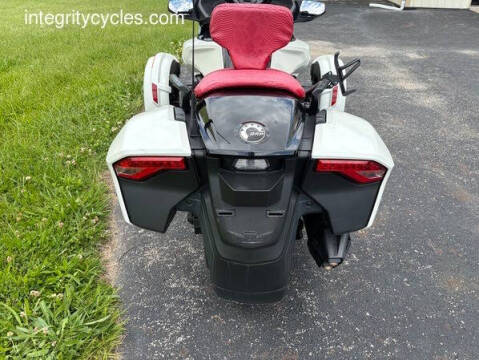 2017 Can-Am SPYDER F3-T SE6
