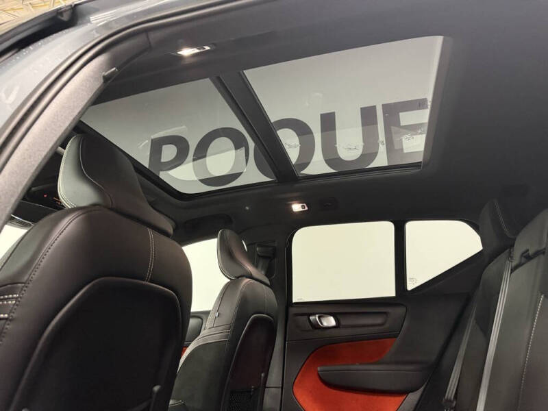 2021 Volvo XC40 T5 R-Design