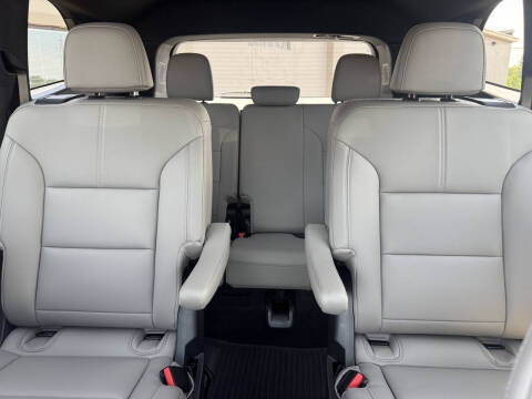 2024 GMC Acadia Elevation