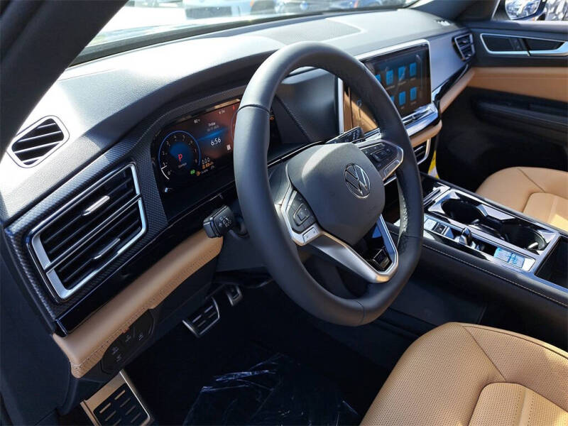 2026 Volkswagen Atlas Cross Sport SEL R-Line Black 4Motion