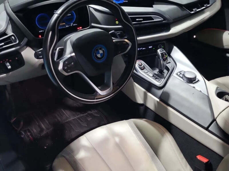 2016 BMW i8