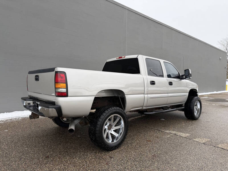 2004 GMC Sierra 2500HD SLT