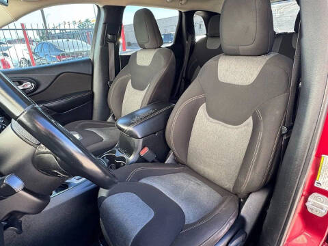 2016 Jeep Cherokee Sport Altitude