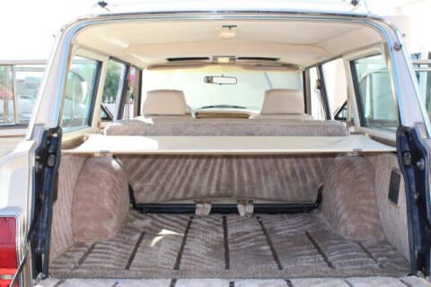 1990 Jeep Grand Wagoneer