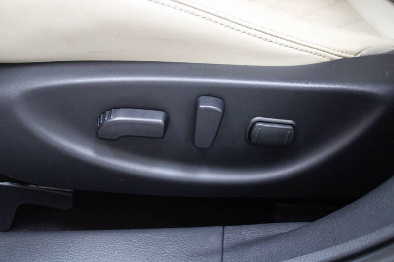 2020 Nissan Maxima Platinum