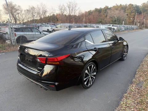 2020 Nissan Altima 2.0 SR