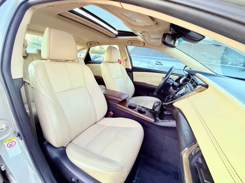 2018 Toyota Avalon Hybrid