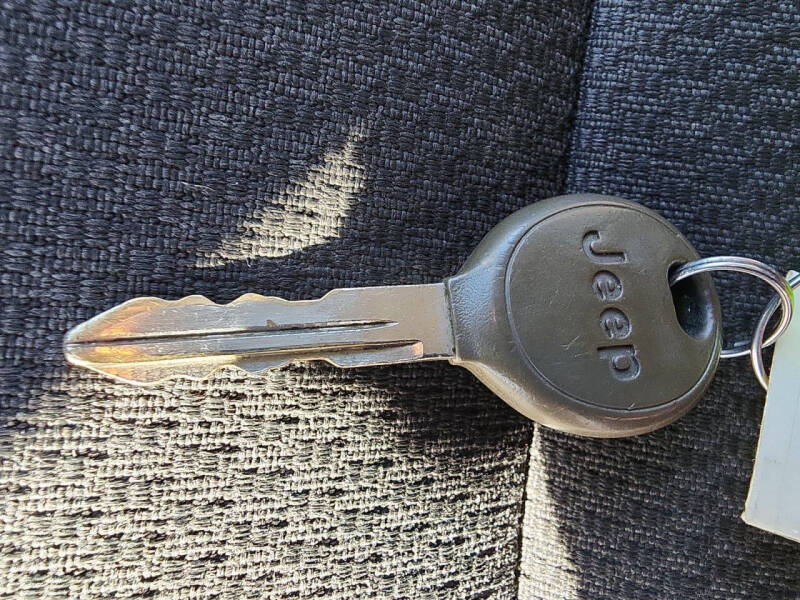 2004 Jeep Grand Cherokee Laredo