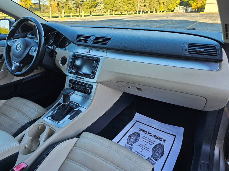 2009 Volkswagen CC VR6 4Motion