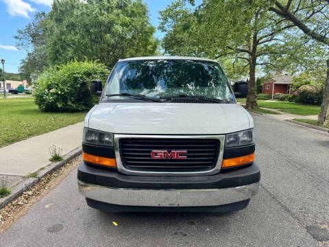 2017 GMC Savana 2500