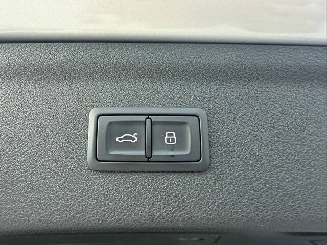 2016 Audi Q3 2.0T quattro Prestige