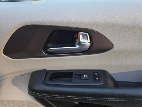 2021 Chrysler Voyager LX