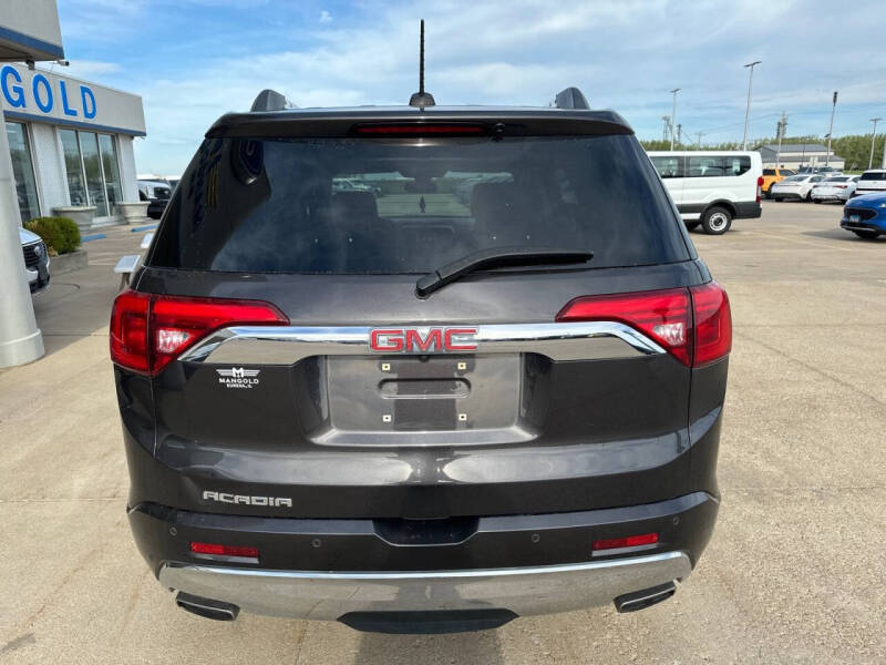 2019 GMC Acadia Denali