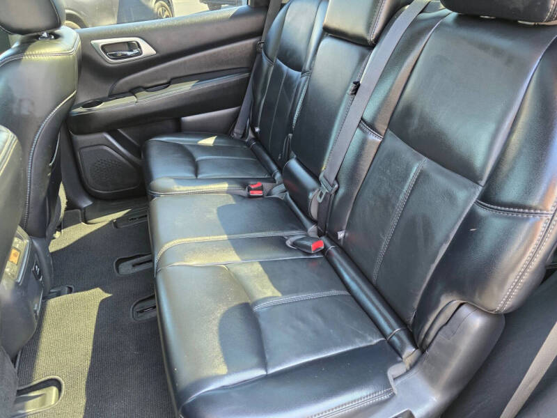 2017 Nissan Pathfinder