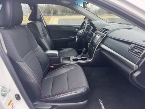 2016 Toyota Camry SE