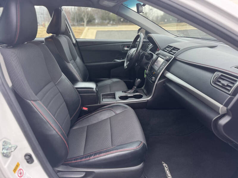 2016 Toyota Camry SE