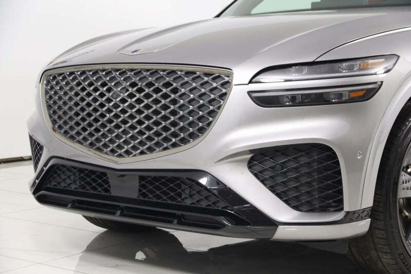 2023 Genesis GV70 2.5T Standard