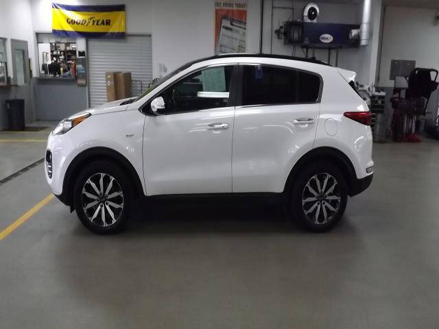 Used 2019 Kia Sportage EX with VIN KNDPNCAC0K7570424 for sale in Platteville, WI