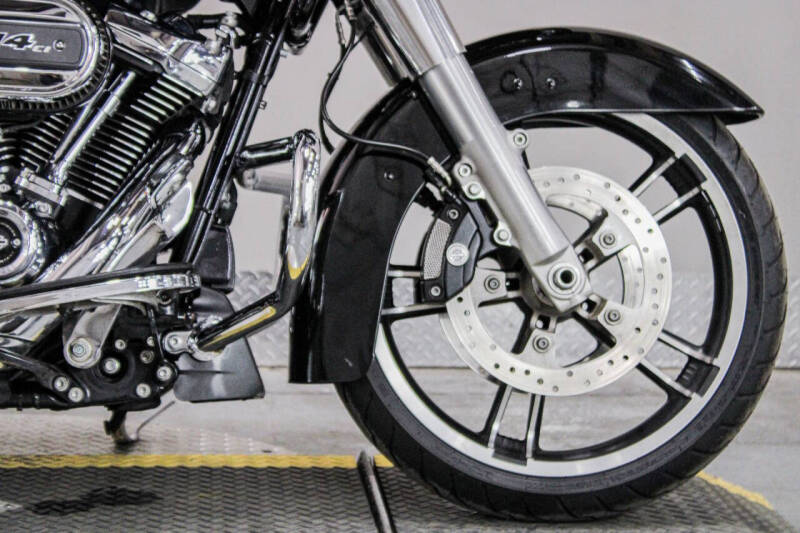 2017 Harley-Davidson Road Glide Special