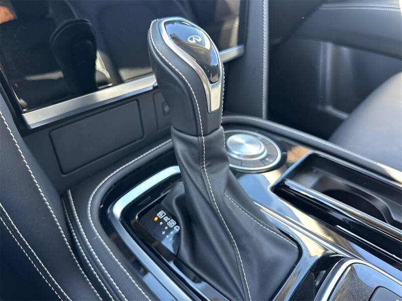 2023 Infiniti QX80 Premium Select