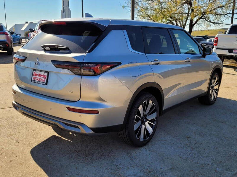 2026 Mitsubishi Outlander SE