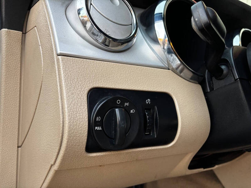 2007 Ford Mustang V6 Deluxe