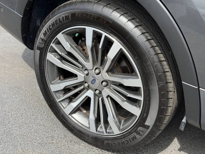 2017 Ford Explorer Platinum