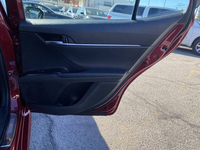 2019 Toyota Camry Hybrid LE