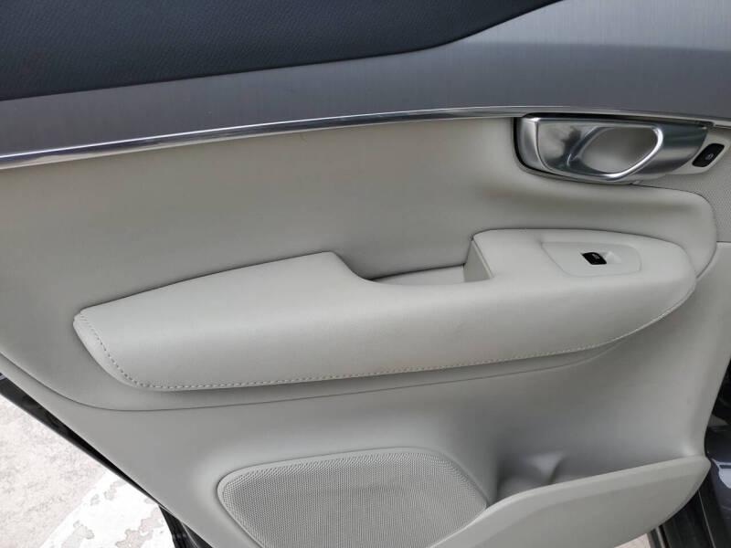 2024 Volvo XC90 B5 Core Bright Theme