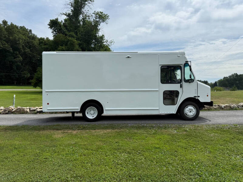 2020 Freightliner MT45 Chassis