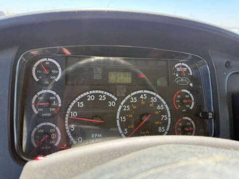 2013 Freightliner M2 106