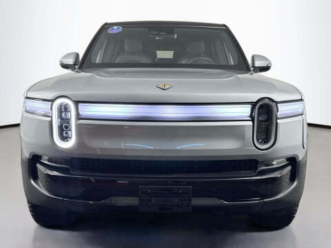 2025 Rivian R1S