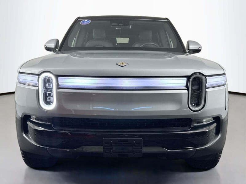 2025 Rivian R1S