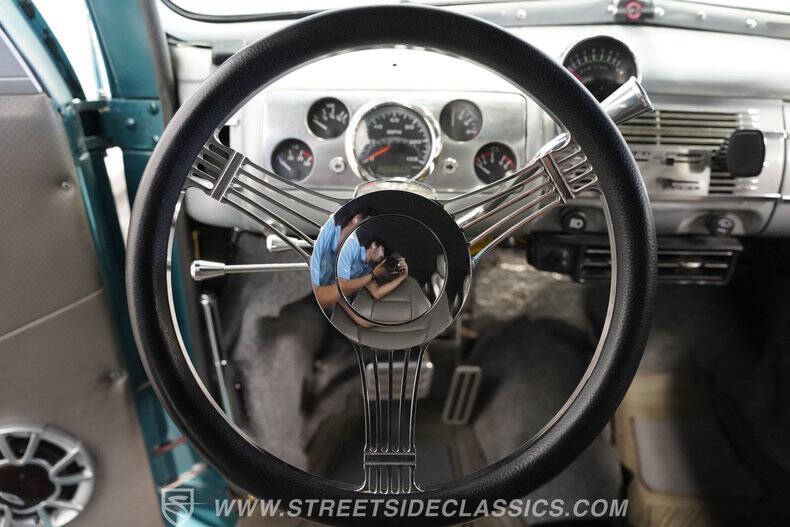 1940 Ford Deluxe