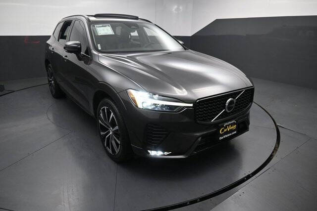 2023 Volvo XC60 B5 Plus Dark Theme