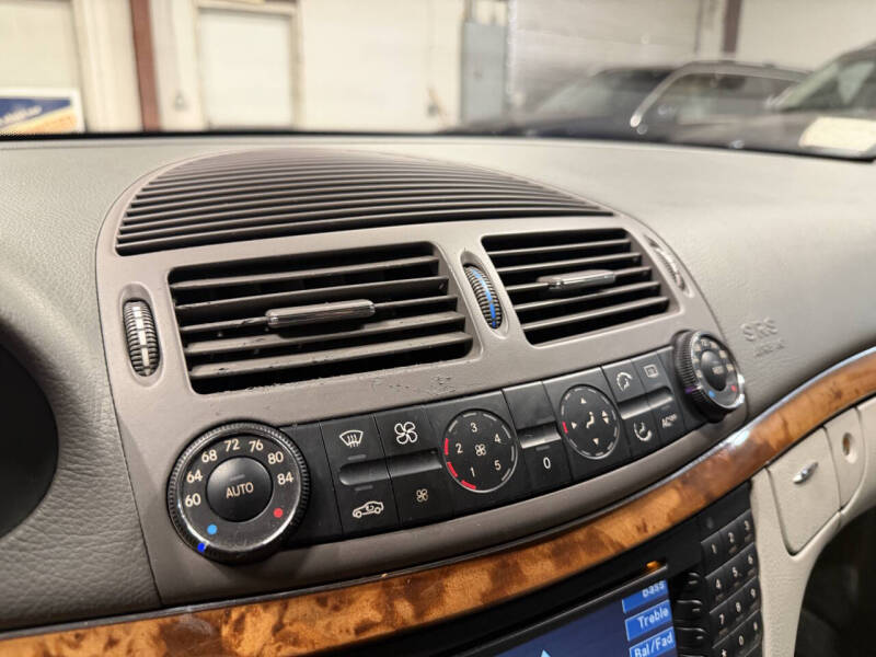 2004 Mercedes-Benz E-Class E 320