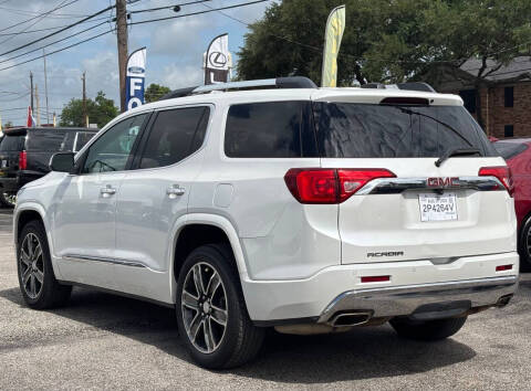 2017 GMC Acadia Denali