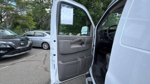 2024 GMC Savana 2500