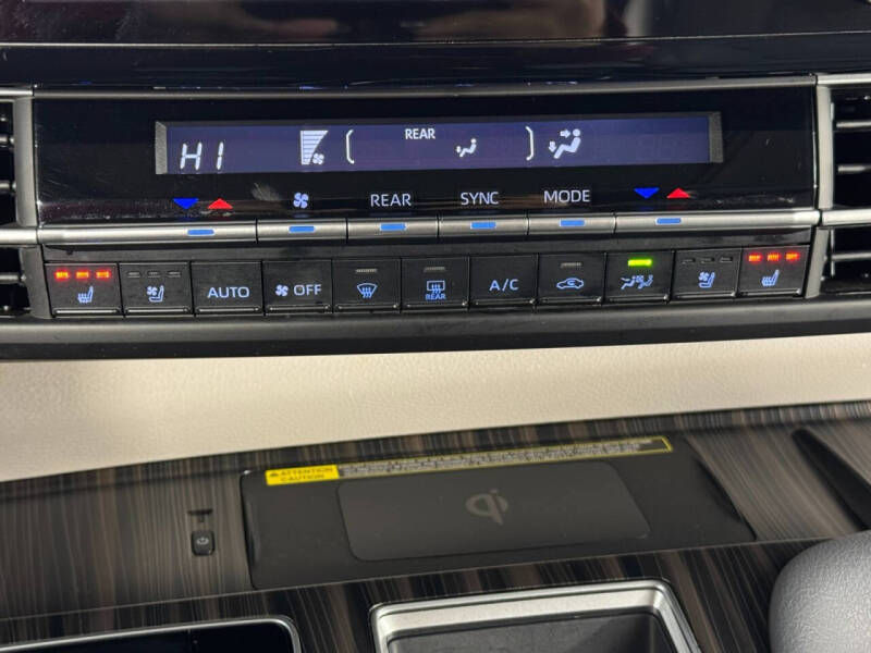 2022 Toyota Sienna Limited 7-Passenger