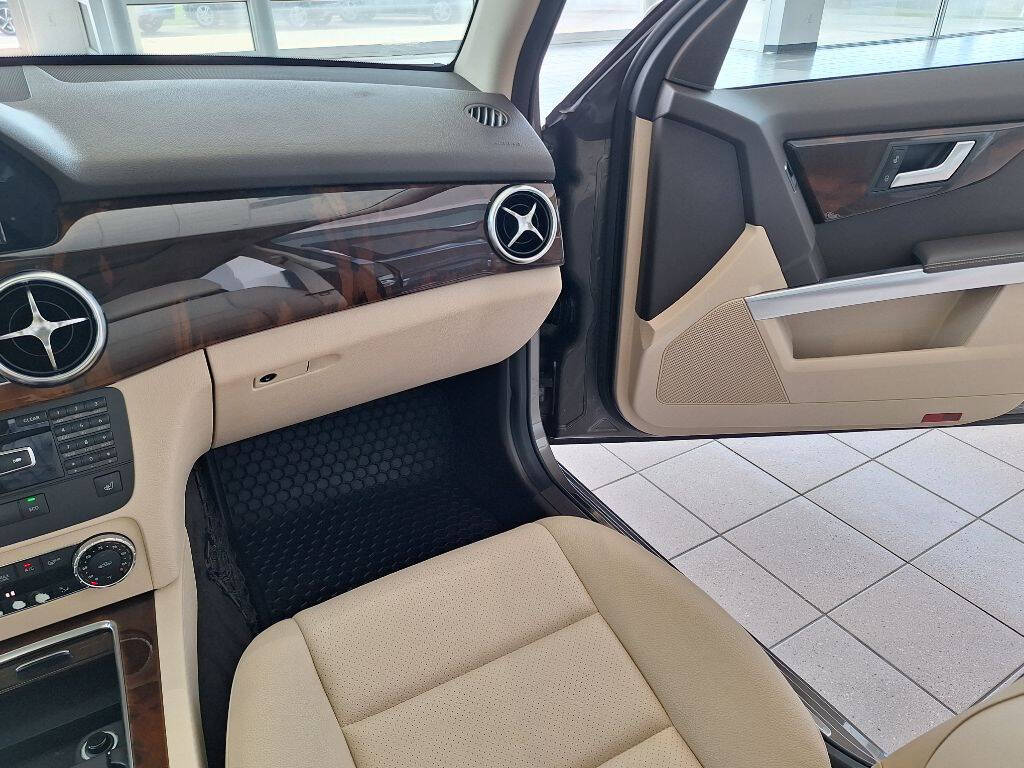 2013 Mercedes-Benz GLK for sale at Auto Haus Imports in Grand Prairie, TX