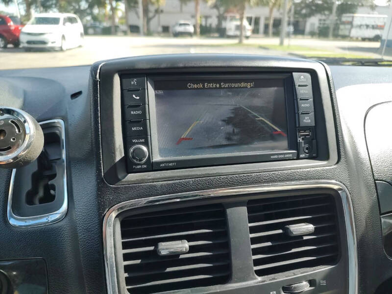 2014 Dodge Grand Caravan SE