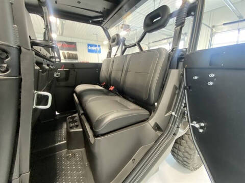 2025 Segway UT10 CREW