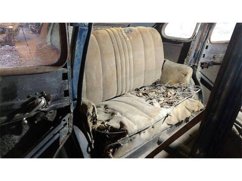 1937 Ford 4 door slant back