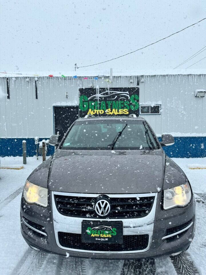 2008 Volkswagen Touareg 2 for sale at GREATNESS AUTO SALES in Green Bay, WI