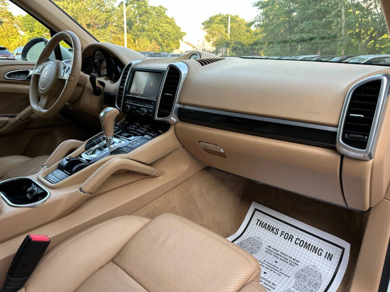 2014 Porsche Cayenne Platinum