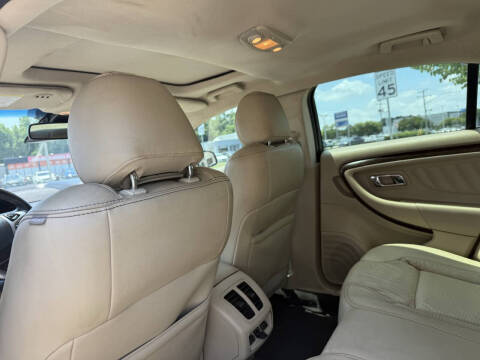 2019 Ford Taurus Limited